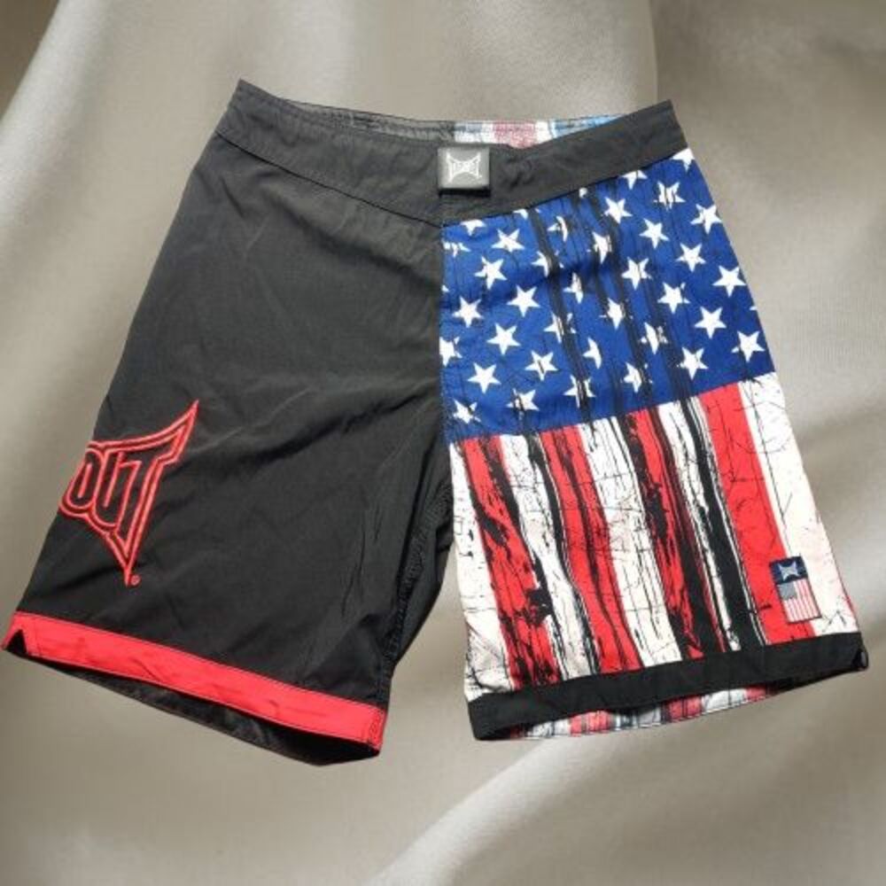 Tapout MMA Fight Shorts USA Flag Red Black Board Shorts Hook Loop Waist 32